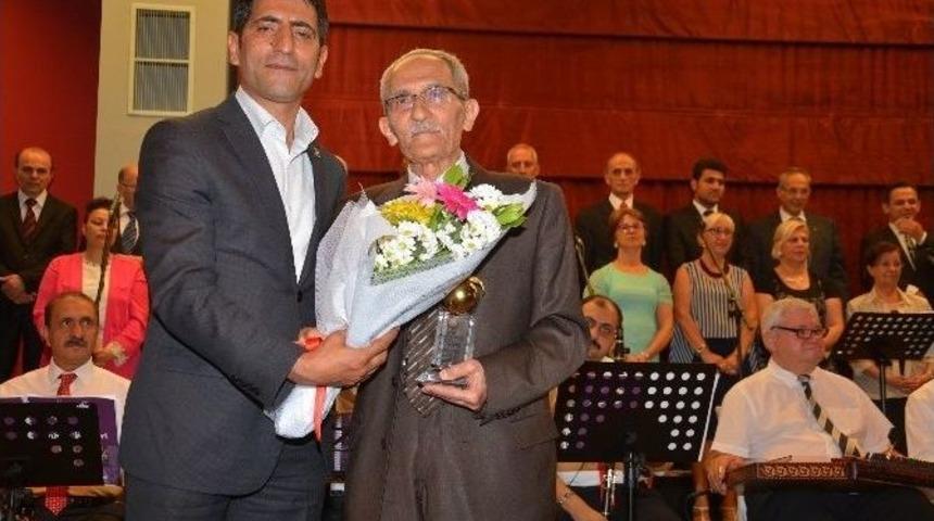 Manisalı Sanat&ccedil;ılar Gururlandırdı