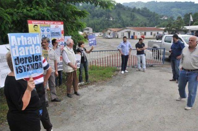 Arhavi'de Hes Kamulaştırması Için Şantiyede Pazarlık Davetine Protesto