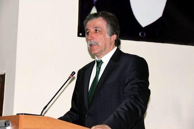 Prof. Dr. Fuat Sezgin Konferans Verdi