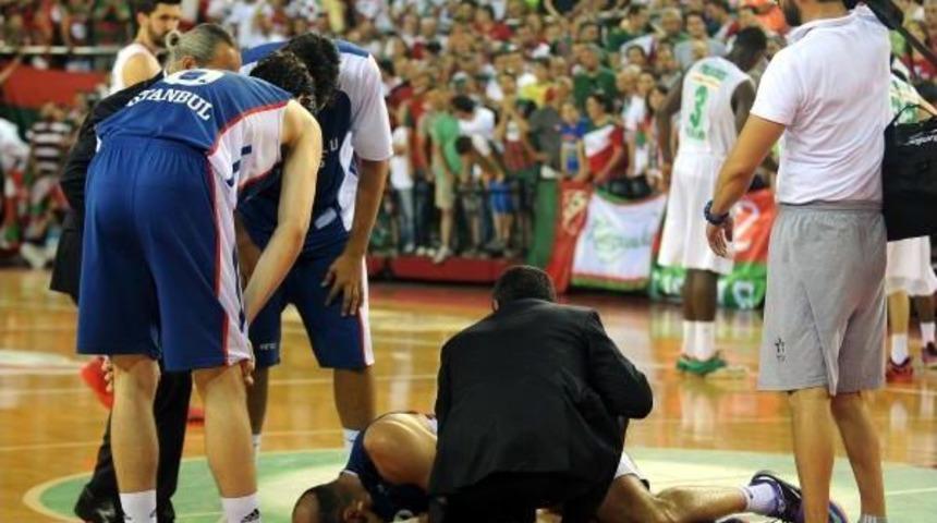 Anadolu Efesli Krstic'in &Ccedil;apraz Bağları Koptu