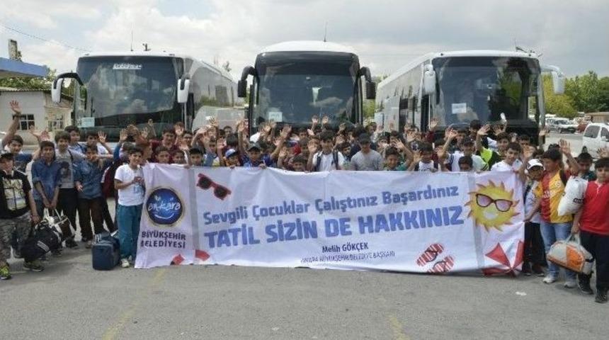 Kesikk&ouml;pr&uuml; Tatil Kampı&rsquo;nın İlk Ziyaret&ccedil;ileri Yola &Ccedil;ıktı