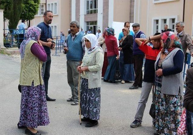 Şehit Madenci Ailelerinin Tepkisi Dinmiyor