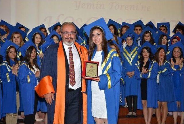 Meü Sağlık Yüksekokulu 14. Dönem Mezunları Yemin Etti