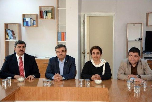 Ak Parti Milletvekilleri İl&ccedil;e Ziyaretlerini S&uuml;rd&uuml;r&uuml;yor 2