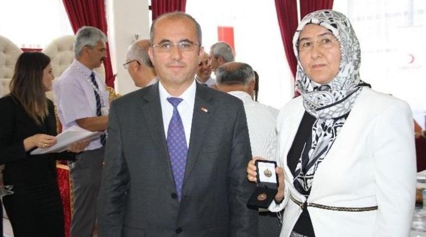 Kan Bağış&ccedil;ıları Madalyalarına Kavuştu