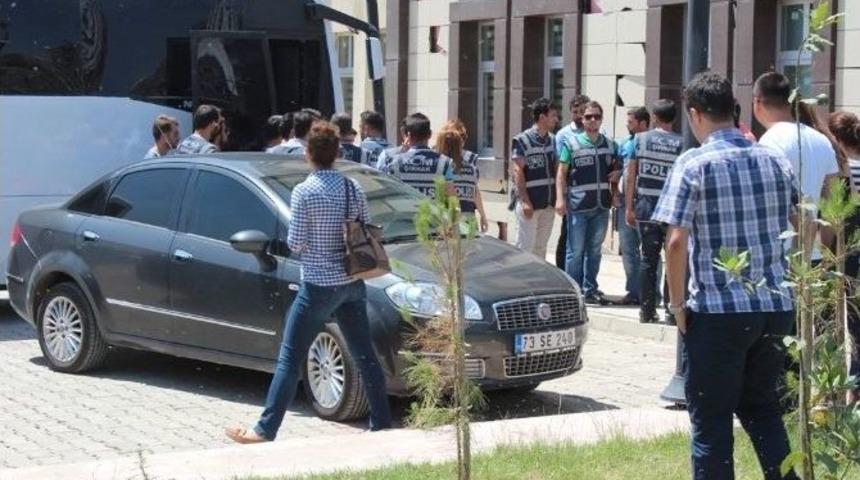 Silopi&rsquo;de G&uuml;mr&uuml;k Operasyonu: 16 G&ouml;zaltı