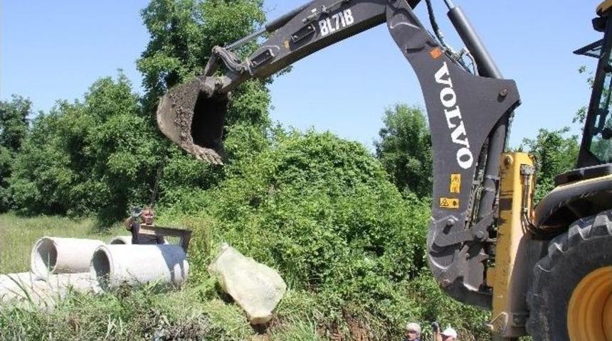 Akyazı Belediyesi Alt Yapı &Ccedil;alışmaları Hızla Devam Ediyor