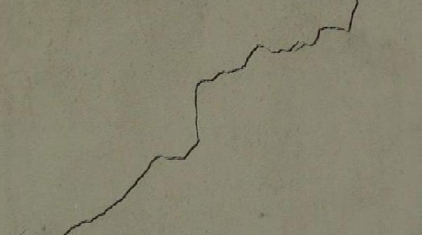 Metro &Ccedil;alışmasında Apartmanlar Hasar G&ouml;rd&uuml;