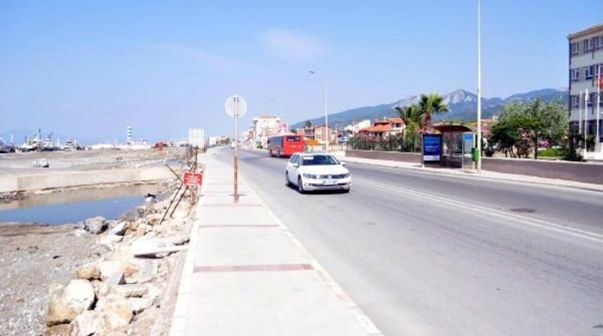 Otob&uuml;s Durağı Faciasında Yarış Iddiası (2)