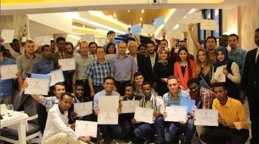 Uluslararası &Ouml;ğrencilere Sertifika T&ouml;reni