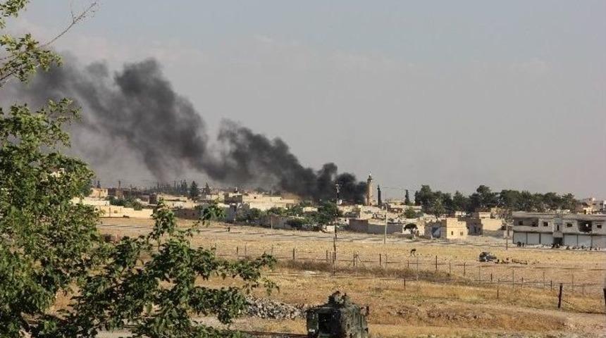Tel Abyad&rsquo;dan &Ccedil;ekilen Işid Akaryakıt İstasyonunu Havaya U&ccedil;urdu