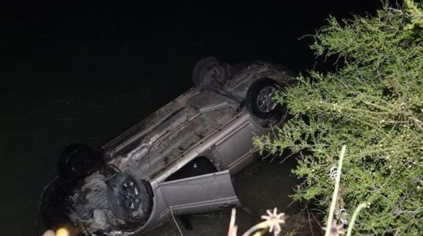 Otomobil G&ouml;le D&uuml;şt&uuml;: 1 Yaralı