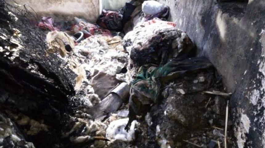 Evi Yanan Sekiz N&uuml;fuslu Din&ccedil;er Ailesi A&ccedil;ıkta Kaldı