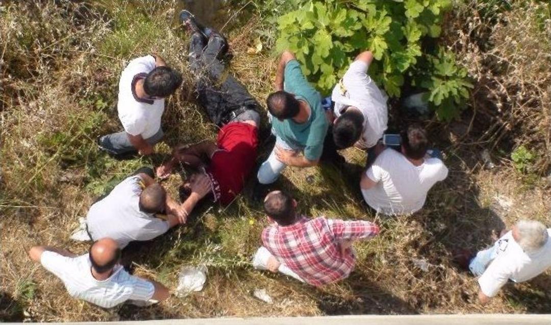 (&ouml;zel Haber) İntihara Kalkışan Suriyeli Genci İtfaiye Kurtardı