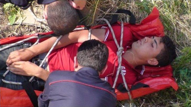 (özel Haber) İntihara Kalkışan Suriyeli Genci İtfaiye Kurtardı G3