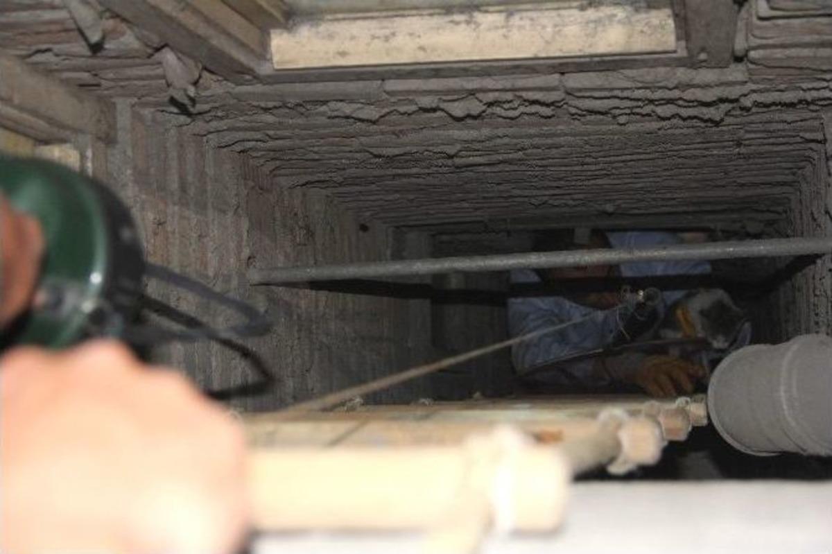 (&ouml;zel Haber) İtfaiyenin Zorlu Kedi Kurtarma Operasyonu