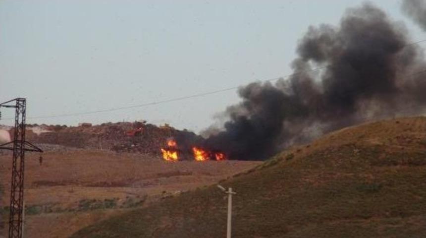 Harmandalı &Ccedil;&ouml;pl&uuml;ğ&uuml;ndeki Yangın S&ouml;nd&uuml;r&uuml;ld&uuml;