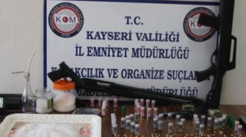 Kayseri Ve Gaziantep&rsquo;te Uyuşturucu Operasyonu
