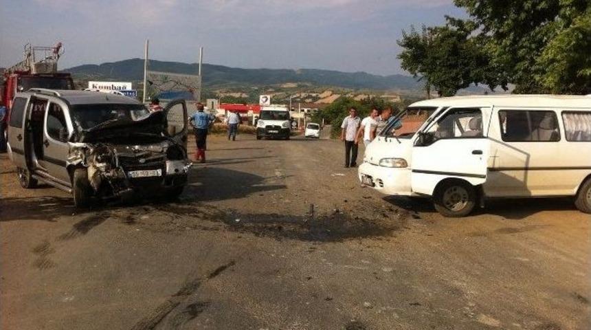 Tekirdağ&rsquo;da Trafik Kazası: 4 Yaralı
