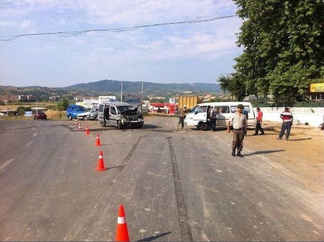 Tekirdağ&rsquo;da Trafik Kazası: 4 Yaralı 2