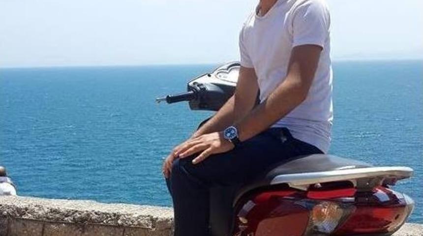 Motosikletle Otomobil &Ccedil;arpıştı