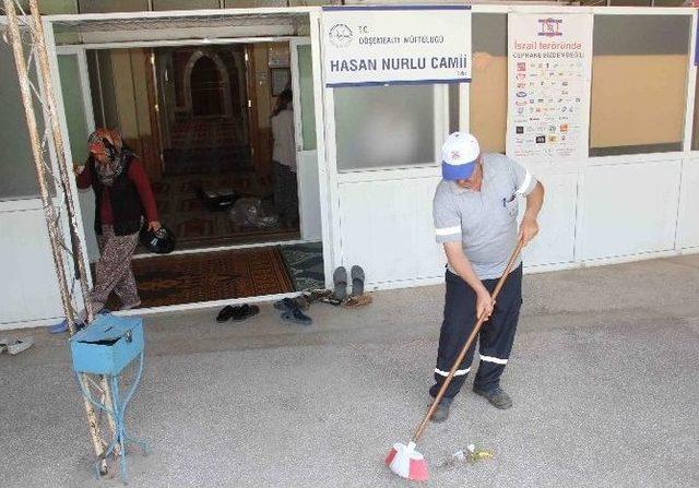 Döşemealtı Belediyesi Mescit Ve Cami Temizleme Ekibi Kurdu