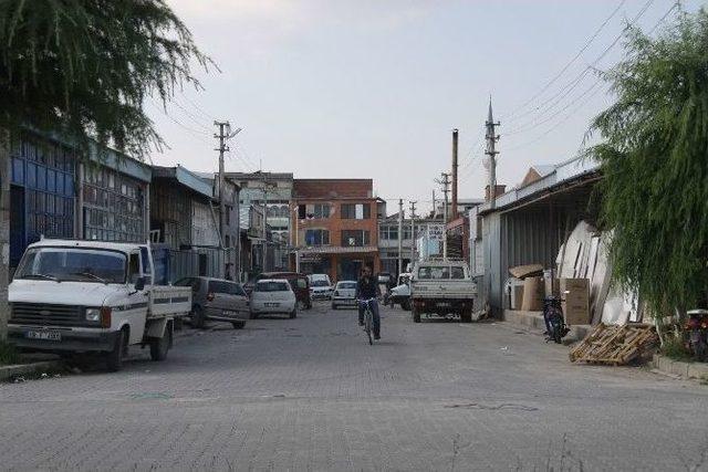 Mobilyacı Se&ccedil;im Sonrası Umduğunu Bulamadı 1