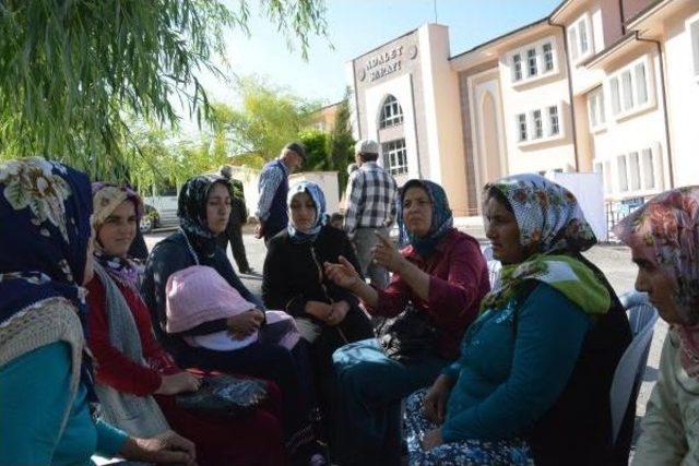 Ermenek Maden Faciası Davasında, Ölen Madenci Eşi: Bu Çocuğu Babasız Bıraktınız (1)