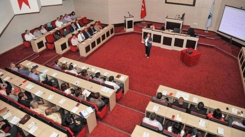 Belediye Personeline Hizmet İ&ccedil;i Eğitim
