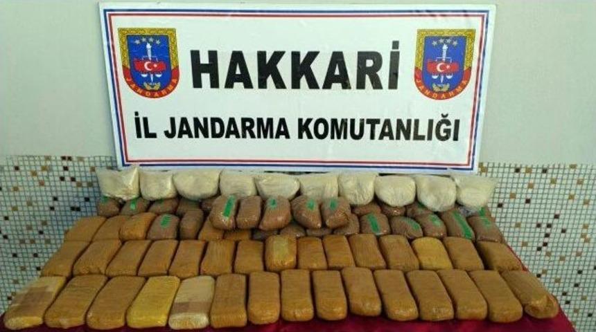 Jandarma Ekibi Hakkari&rsquo;de 44 Kilo Eroin Ele Ge&ccedil;irdi