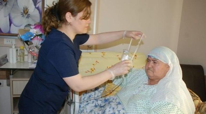 Obezite Hastası Yaşlı Kadın Tedavi Altına Alındı