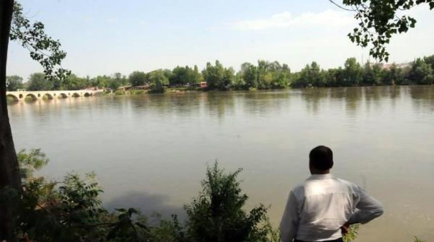 Nehre D&uuml;şen &Uuml;niversiteli Mert Halen Bulunmadı