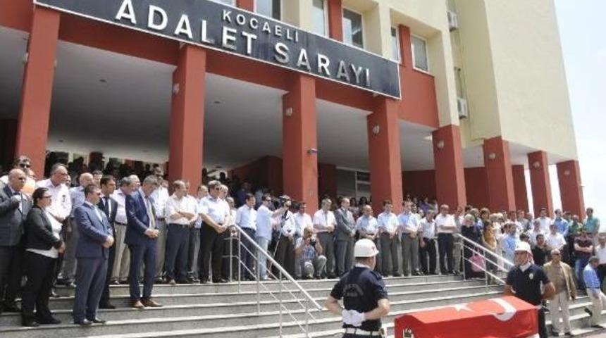Kandıra F Tipi Cezaevi M&uuml;d&uuml;r&uuml; Silahlı Saldırıda &Ouml;ld&uuml;r&uuml;ld&uuml; (4)