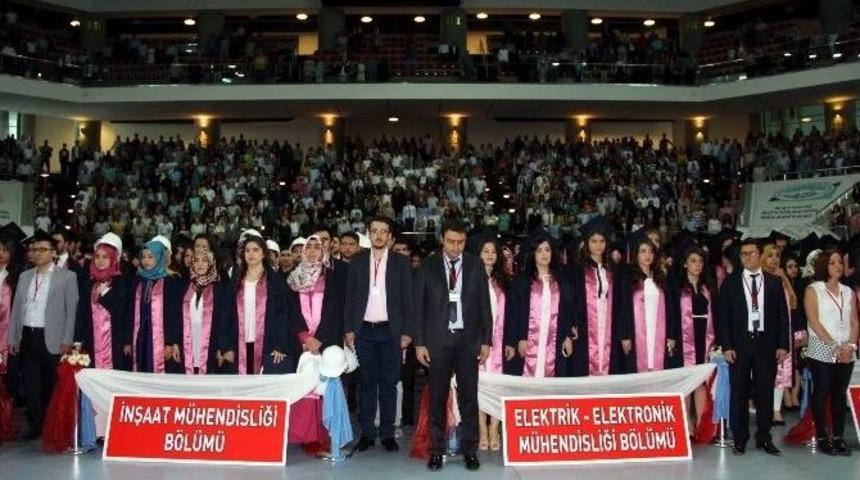 Er&uuml; M&uuml;hendislik Fak&uuml;ltesi&rsquo;nde Mezuniyet Heyecanı