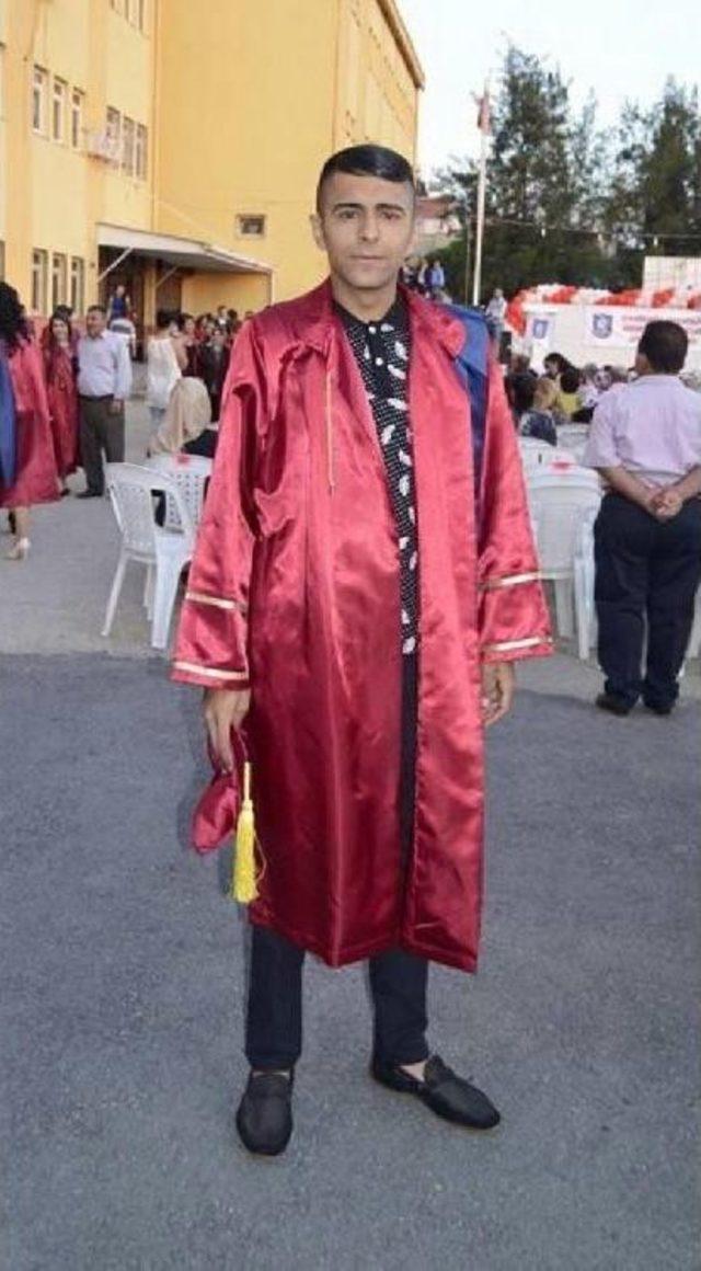 İkiye B&ouml;l&uuml;nen Otomobilin Kaza Anı G&ouml;r&uuml;nt&uuml;s&uuml; Ortaya &Ccedil;ıktı 2