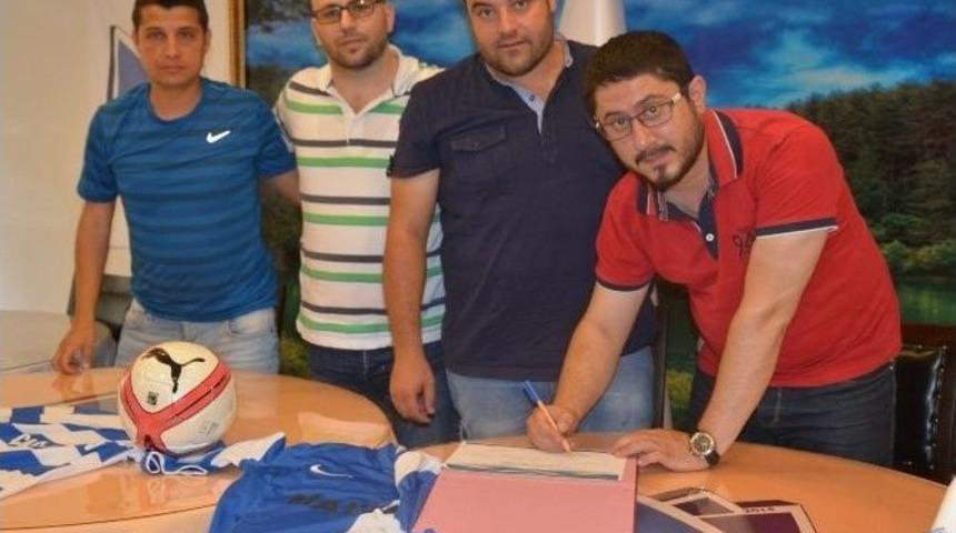 Yunusemre Belediyespor, Antren&ouml;rleri İle S&ouml;zleşme İmzaladı