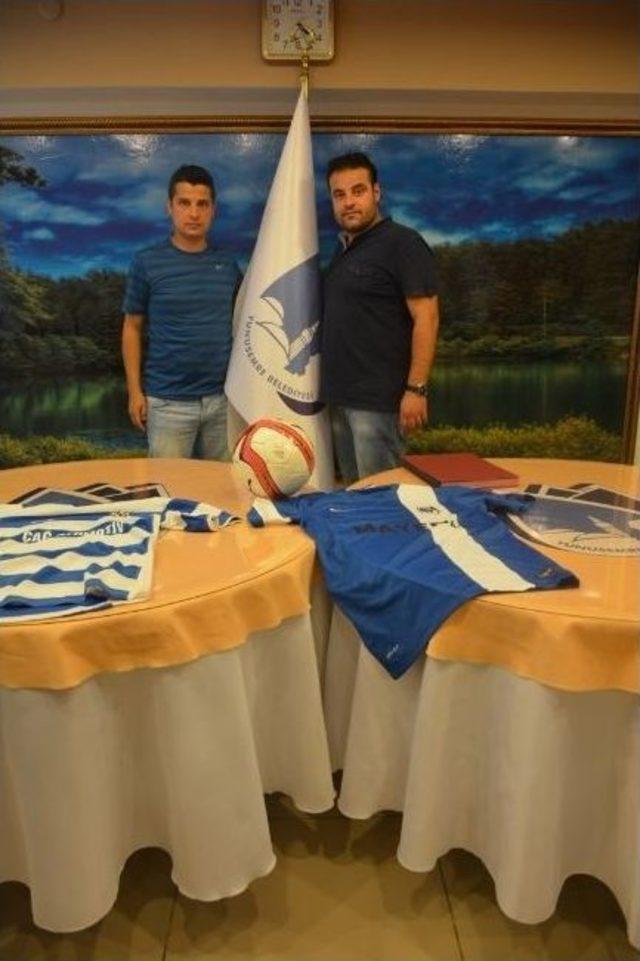 Yunusemre Belediyespor, Antren&ouml;rleri İle S&ouml;zleşme İmzaladı 1