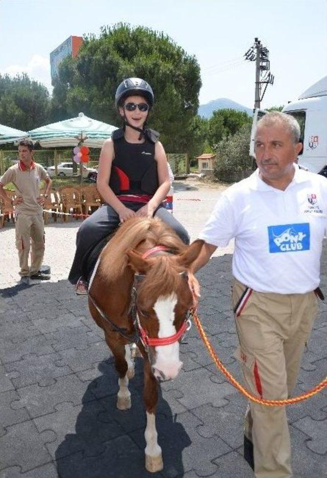 Somalı &Ccedil;ocuklar &Ccedil;ok Eğlendi 2