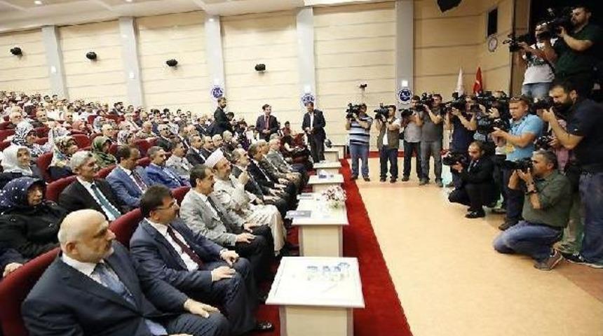 Diyanet İşleri Başkanı G&ouml;rmez: T&uuml;rkiye'nin Sınırında Yaşanan Trajedileri Acıyla Izliyoruz