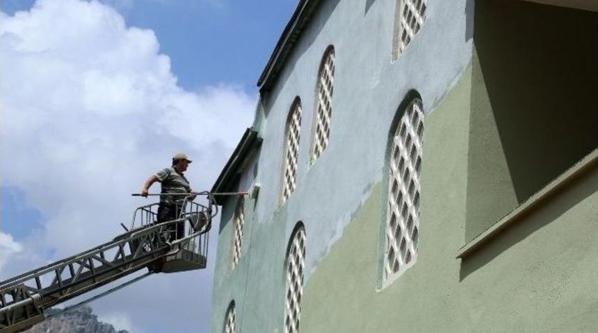 Erdemli Belediyesi&rsquo;nden Camilere Hizmet