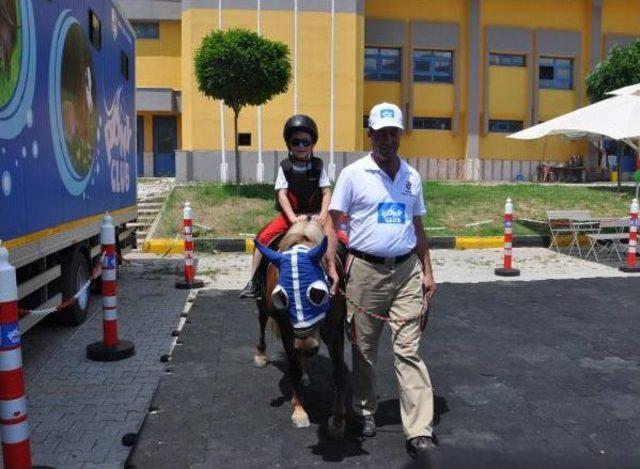 Pony Club, Somalı Çocukların Yüzünü Güldürdü