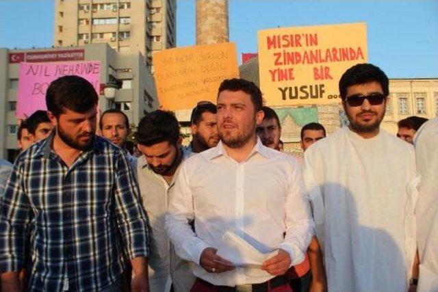 Mursi ye Verilen Idam Cezasına Kefenli Protesto 1