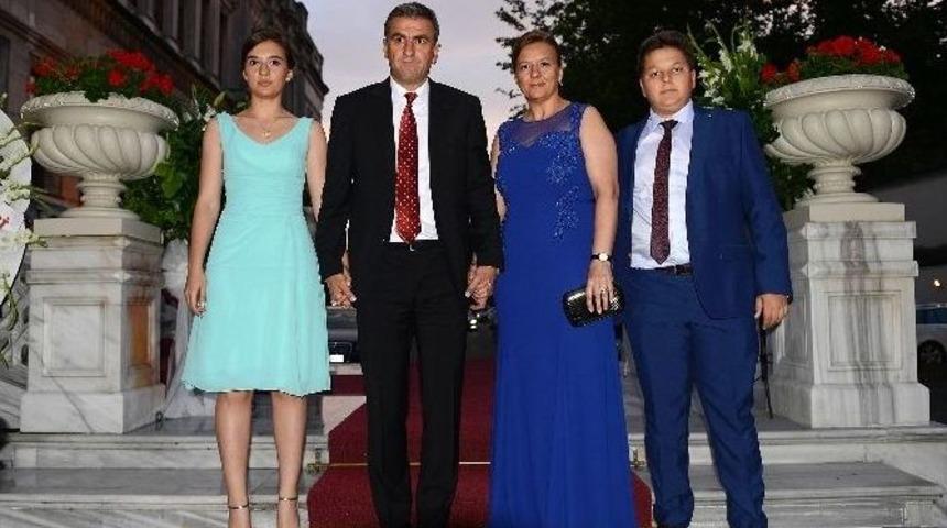 Hamzaoğlu&rsquo;ndan Van Persie A&ccedil;ıklaması