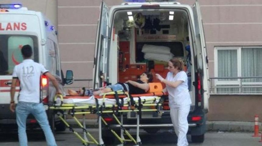 Restoran Işletmecisi Kadın Garsonunu Bacaklarından Vurdu