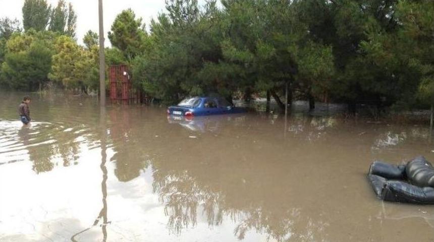Balıkesir&rsquo;de Sel Felaketi Saniye Saniye G&ouml;r&uuml;nt&uuml;lendi...