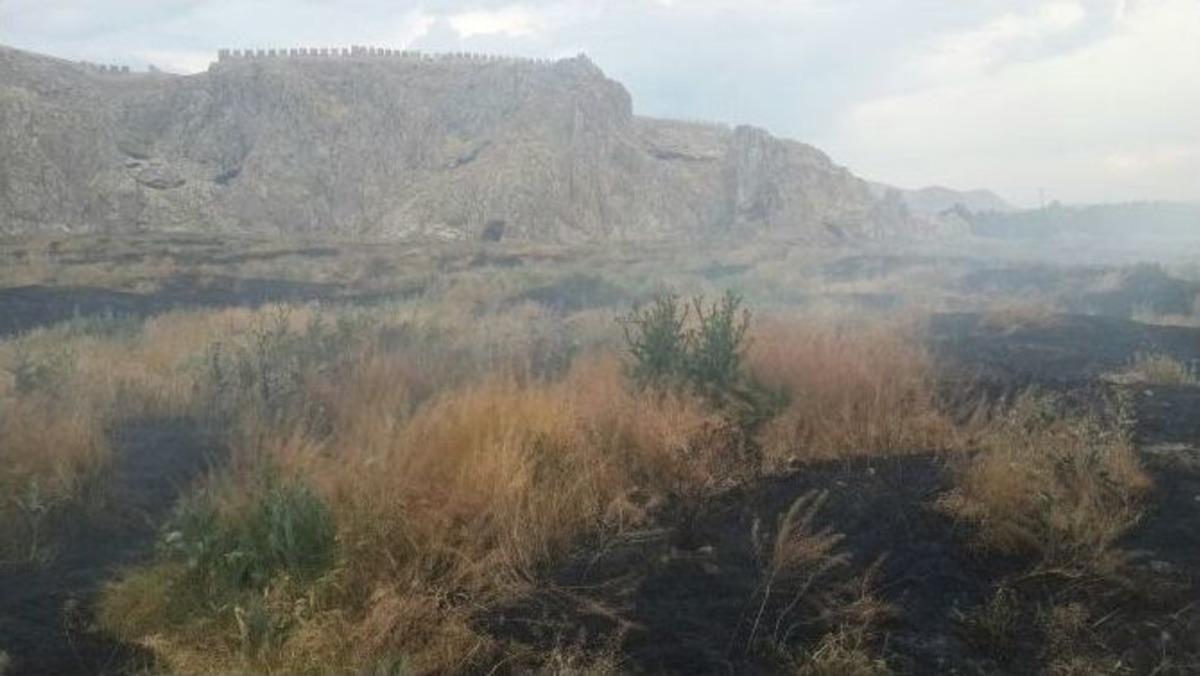 Van Kalesi Duman Altında Kaldı