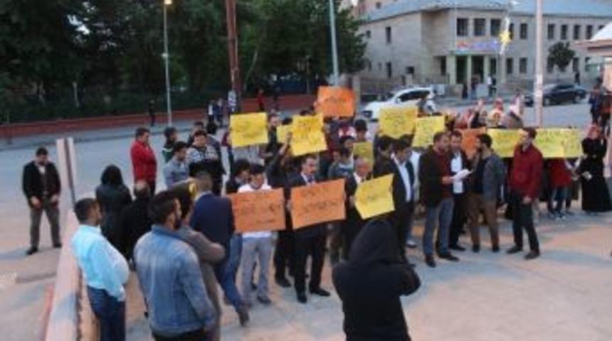 Ak Parti Gen&ccedil;lik Kolları&rsquo;ndan Mursi&rsquo;nin İdam Cezasına Tepki