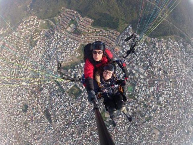 Bursa'da Yamaç Paraşütü 'selfie’Si