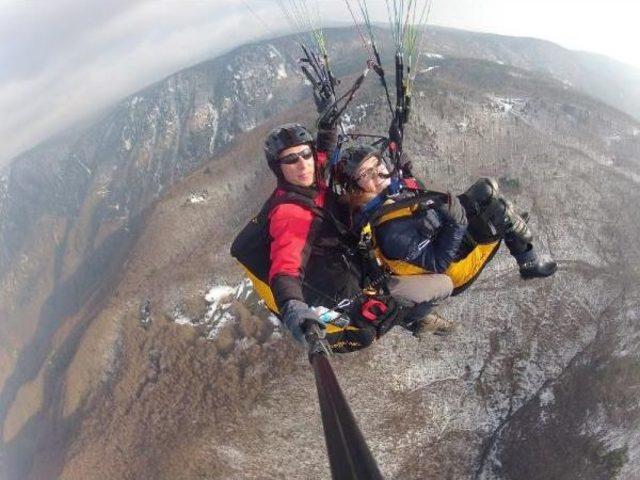 Bursa'da Yamaç Paraşütü 'selfie’Si