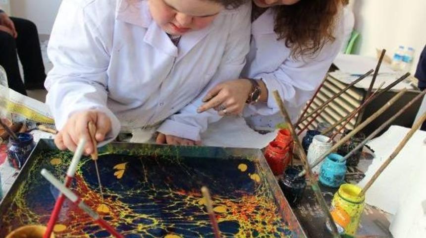 Zihinsel Engelli Gen&ccedil;lere Engelsiz Yaşam Projesi